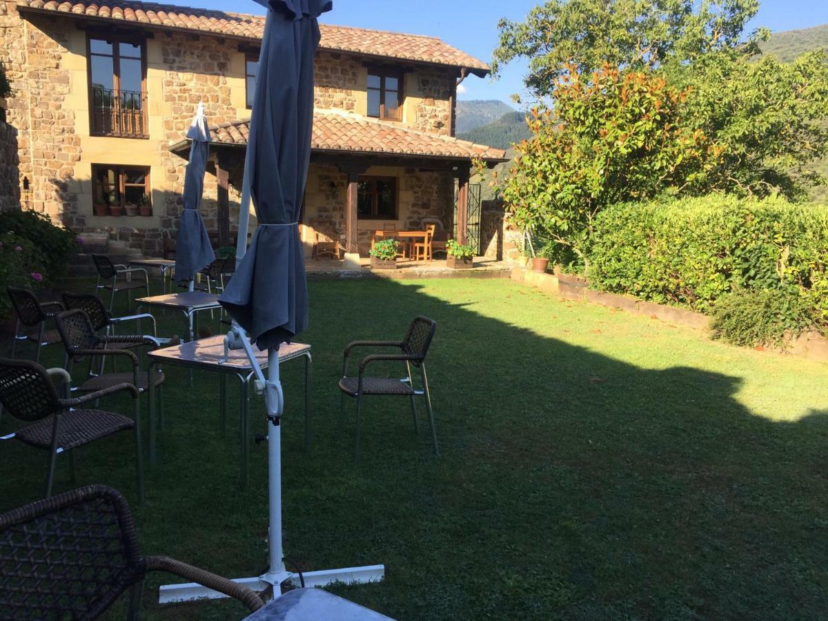 Gasthaus Mirador De Picos Aliezo Exterior foto